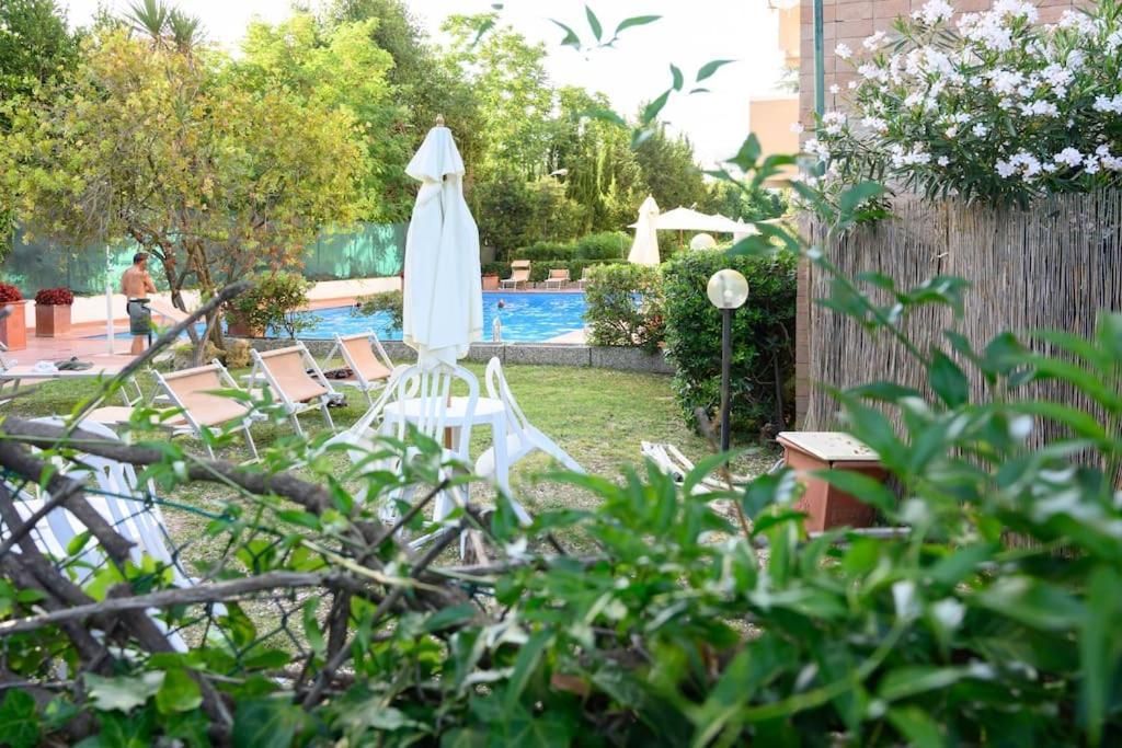 Laura Sweet Home Con Piscina Rom Exterior foto